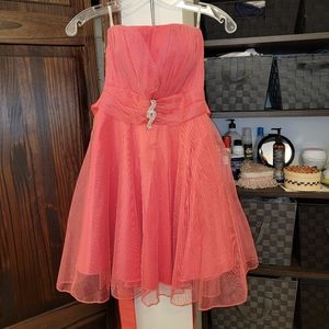 Gorgeous dress for any occasions, strapless dress